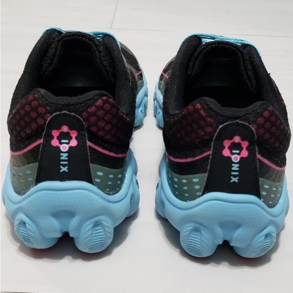 𝅺NEW Balance Minimus Running Shoes - Picture 5 of 13